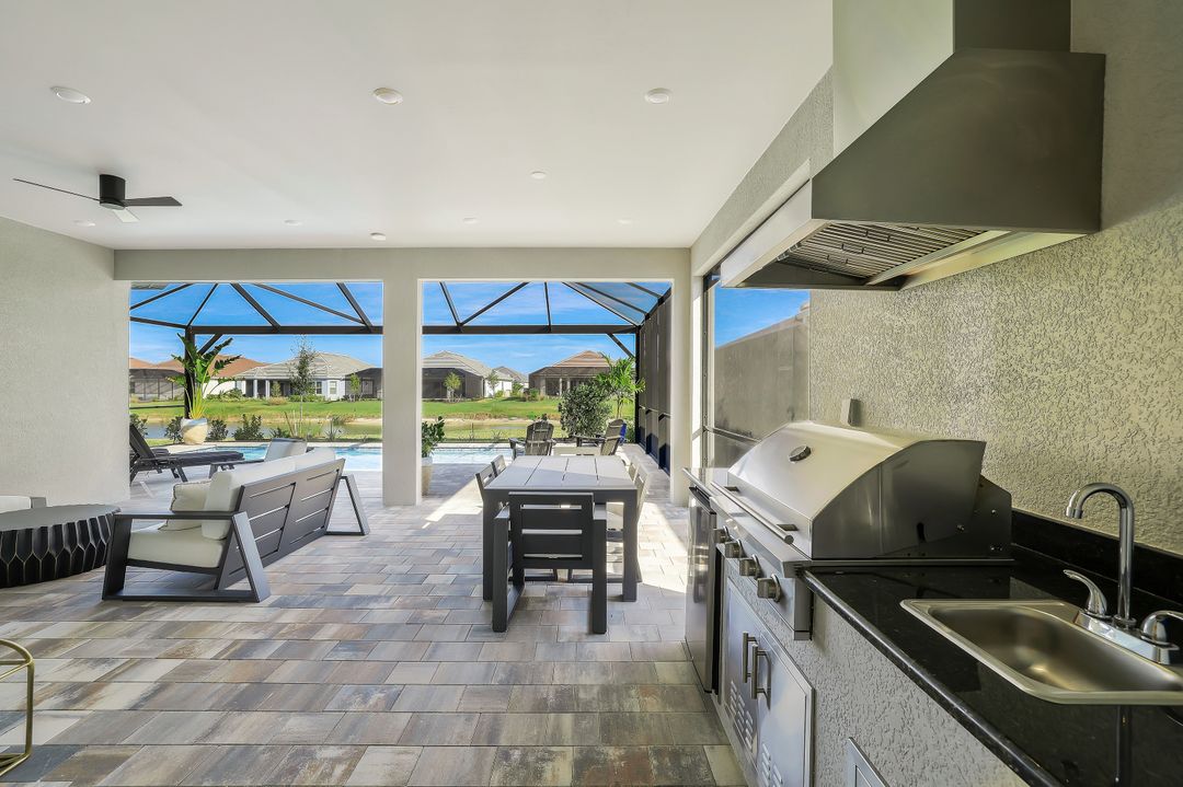 15804 Derna St, Naples, FL 34114