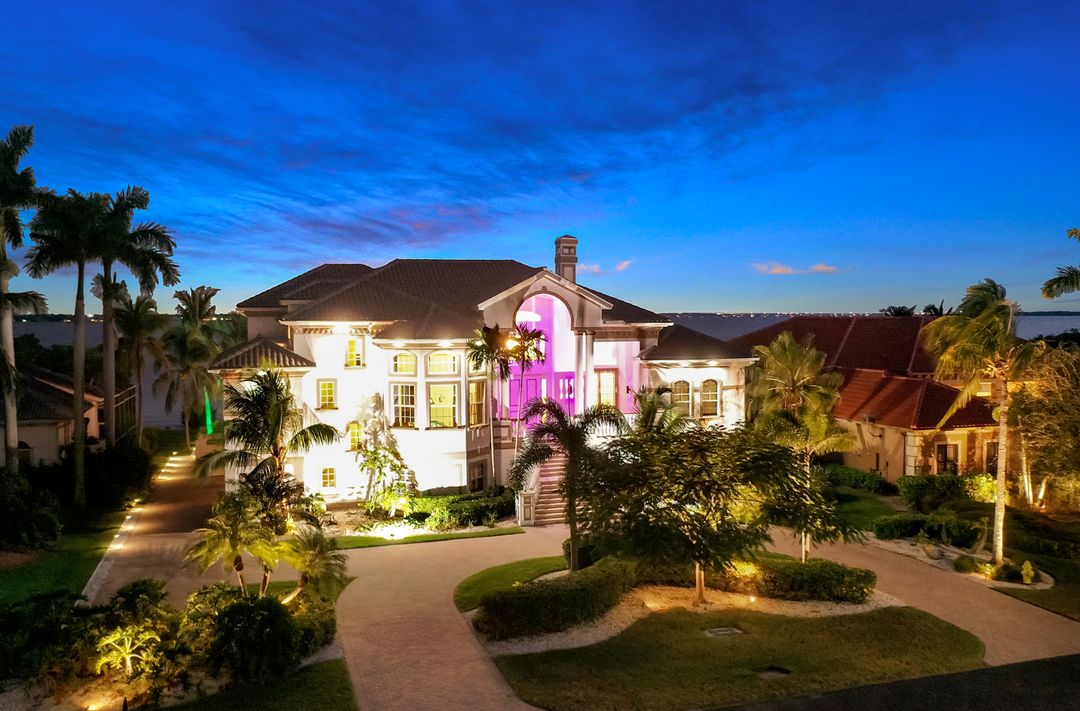 12560 Panasoffkee Dr, North Fort Myers, FL 33903