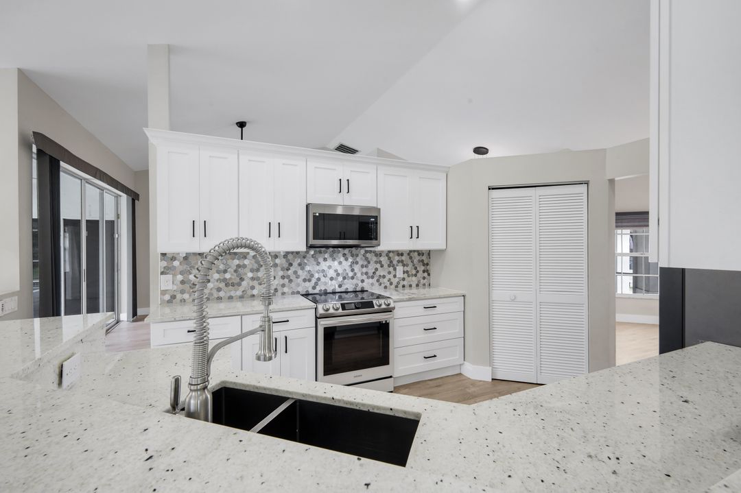 13651 Willow Bridge Dr, North Fort Myers, FL 33903