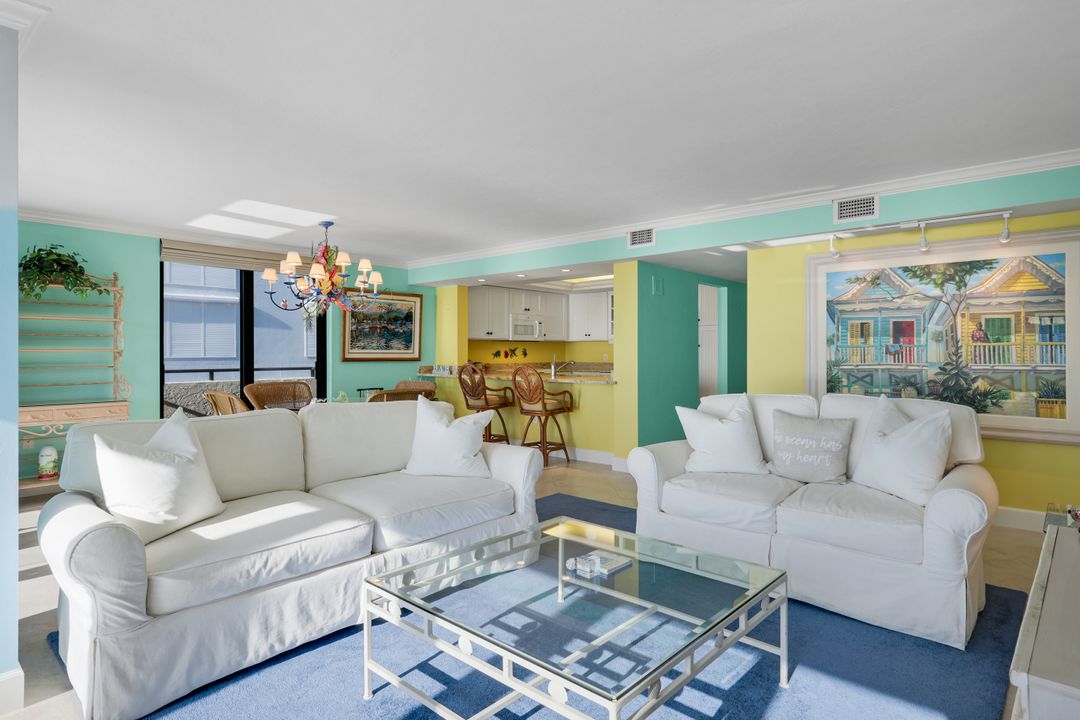 9715 Gulf Shore Dr #104, Naples, FL 34108