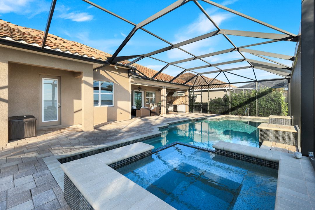 9305 Quarry Dr, Naples, FL 34120