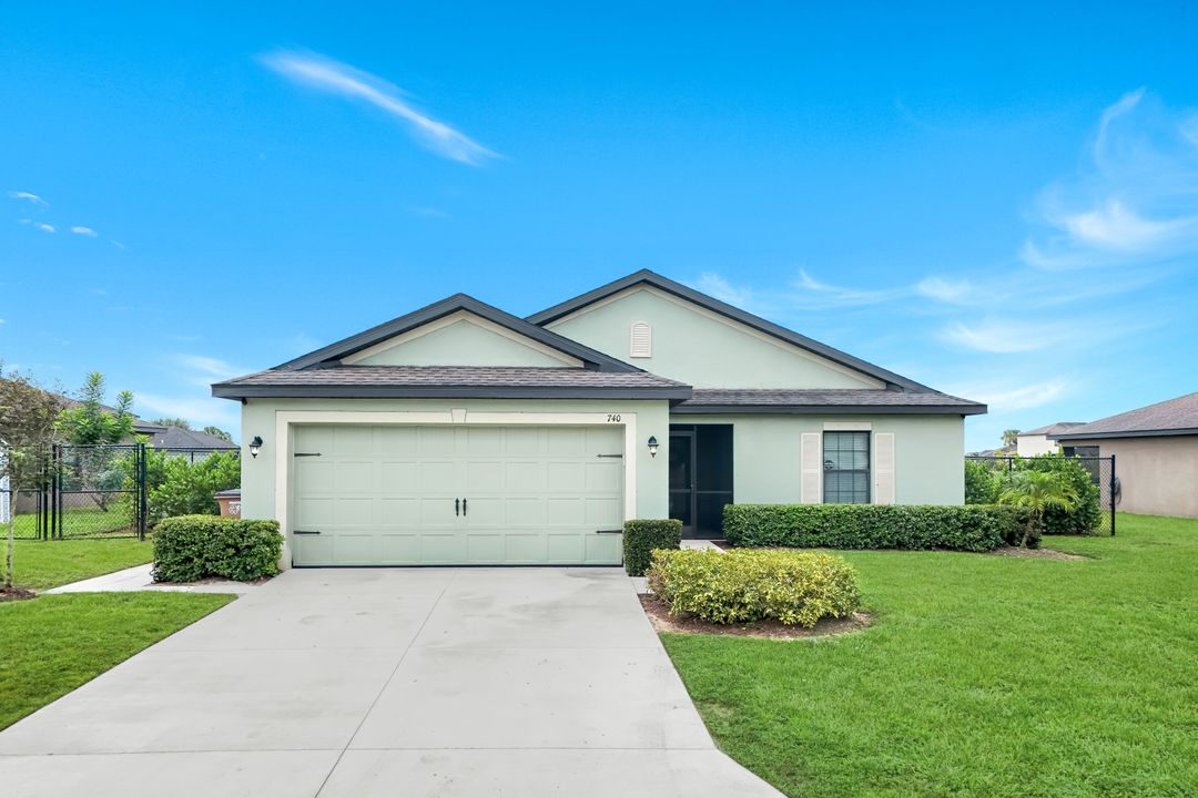 740 Evening Shade Ln, Lehigh Acres, FL 33974