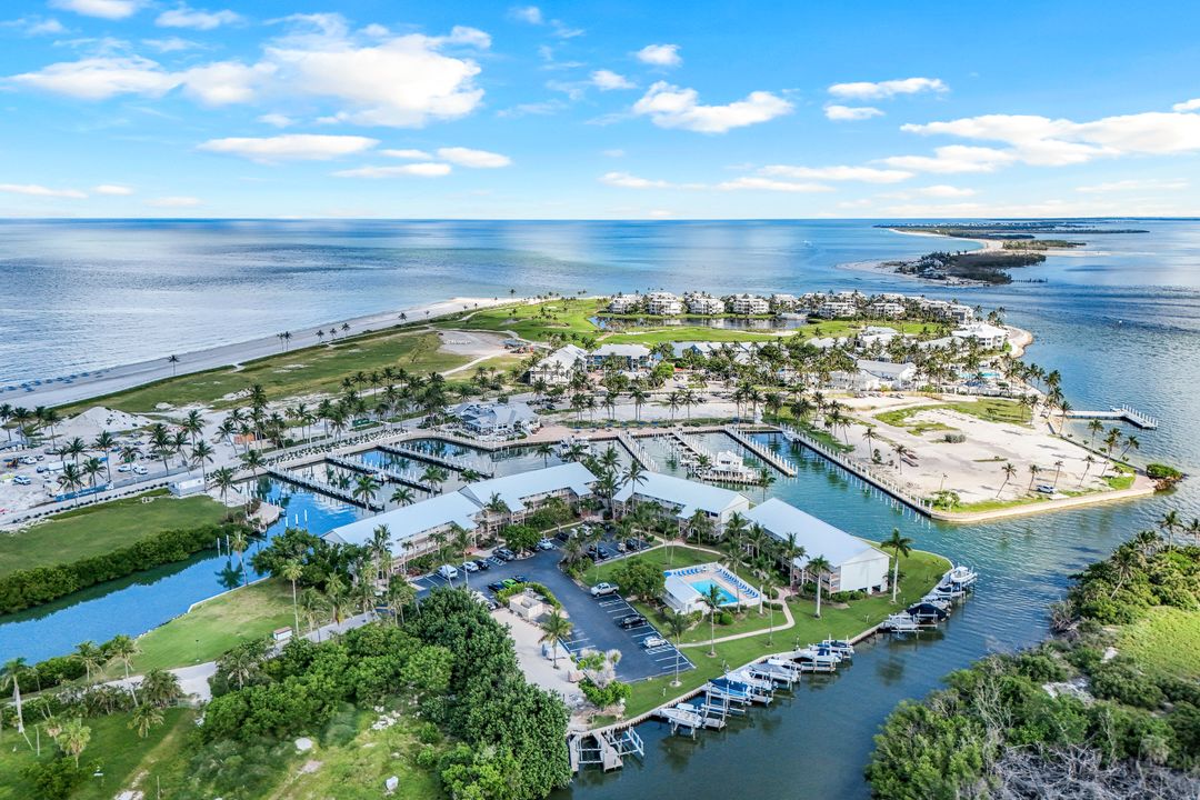 5400 Plantation Rd #Marina Villa 705, Captiva, FL 33924