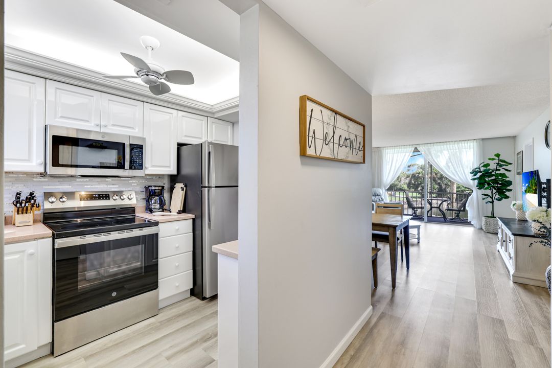 200 Forest Lakes Blvd #204, Naples, FL 34105