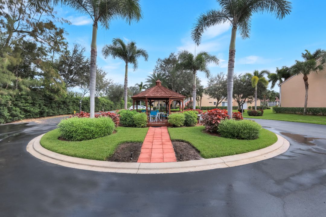 2415 Bayou Ln #3, Naples, FL 34112