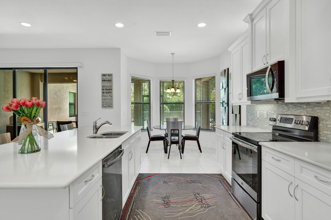 13750 Callisto Ave, Naples, FL 34109