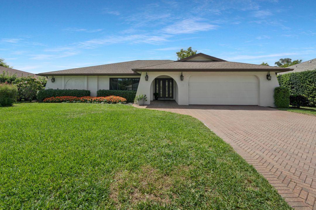 10361 Windsor Way, Naples, FL 34109