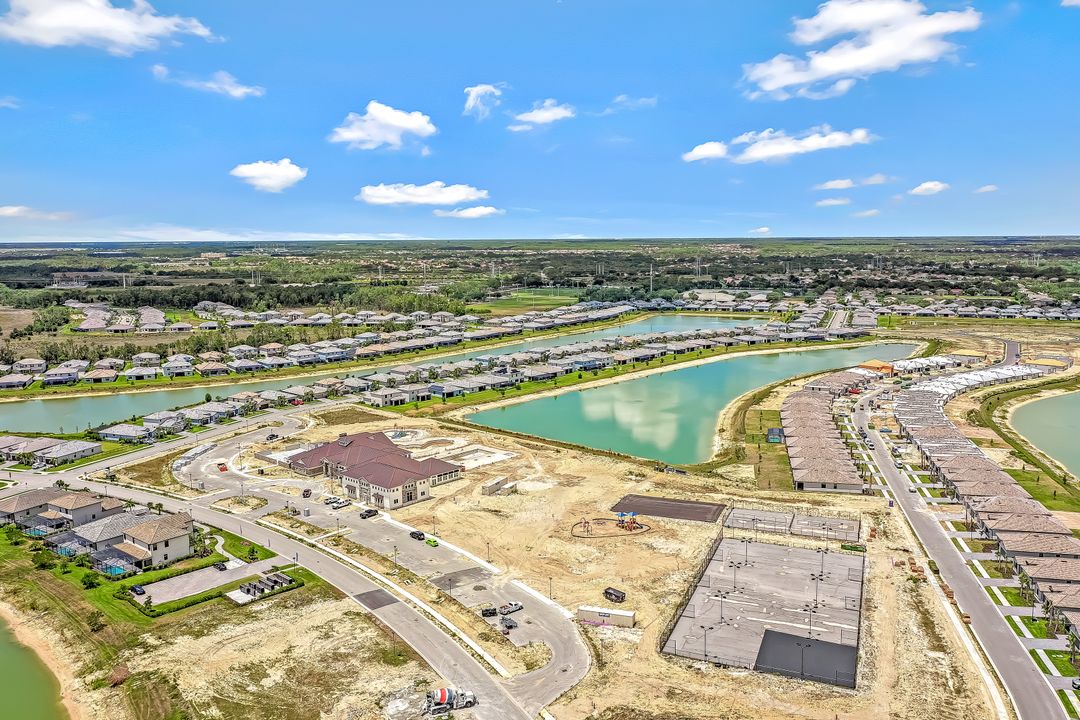 13911 Hunter Oak Dr, Fort Myers, FL 33913