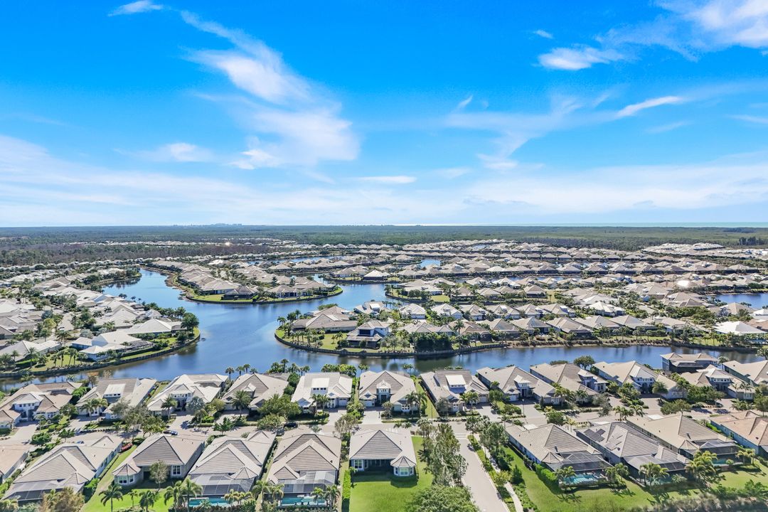 5750 Clarendon Dr, Naples, FL 34113