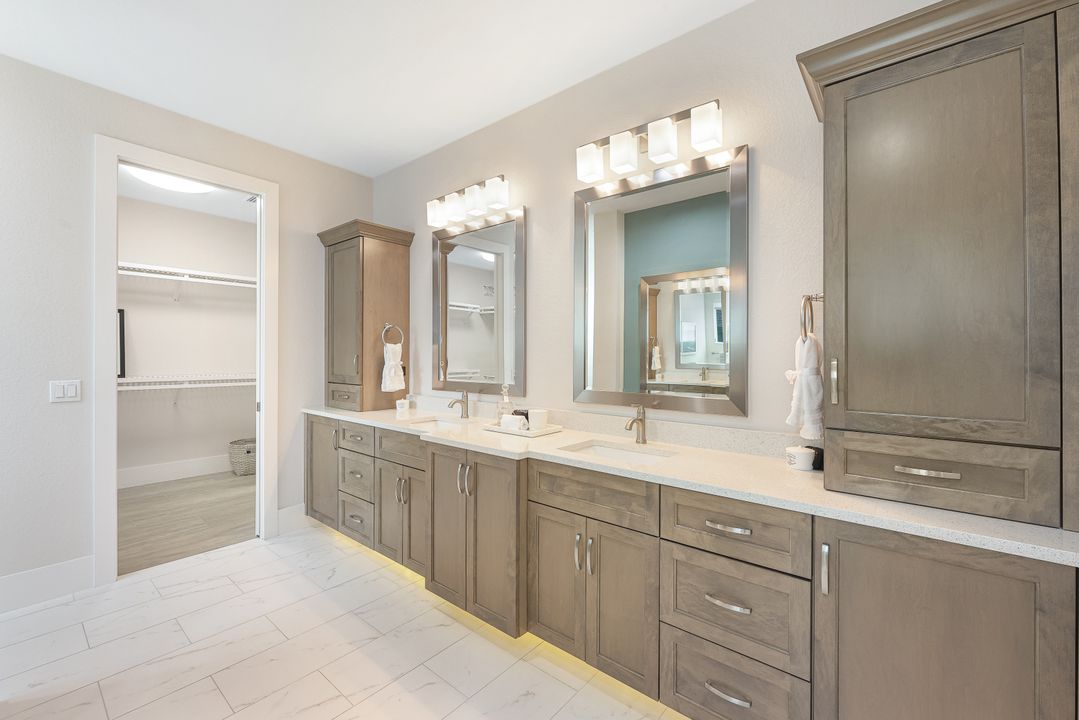 5317 SW 8th Pl, Cape Coral, FL 33914