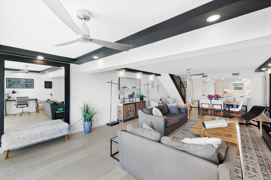 800 River Point Dr #212, Naples, FL 34102