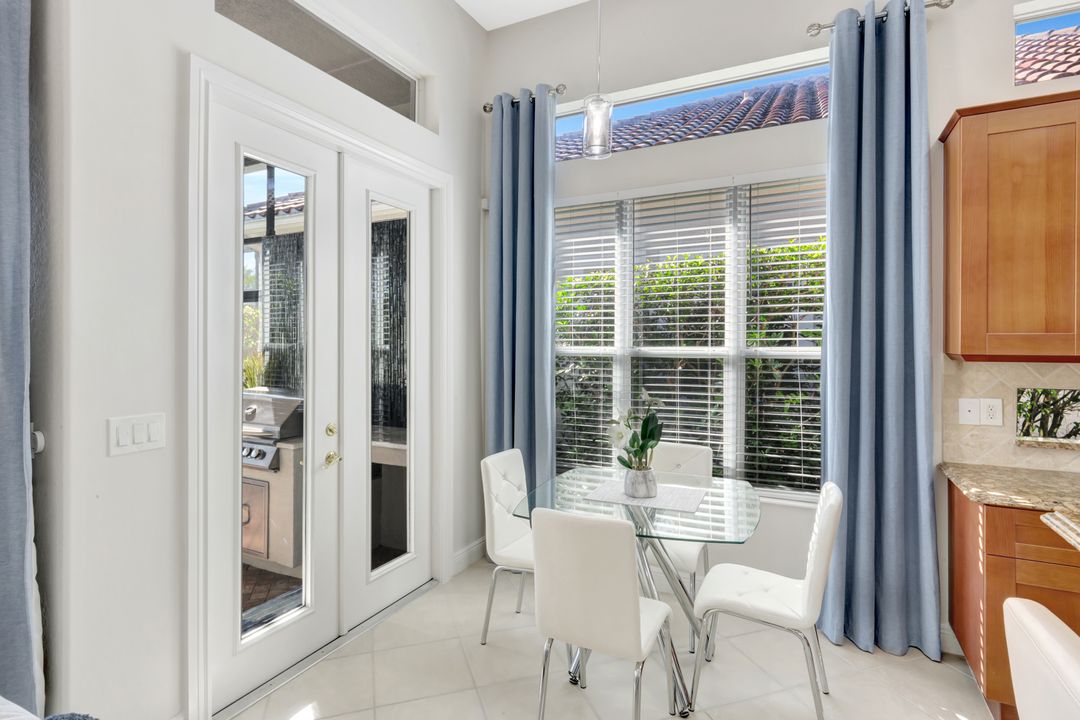 8980 Cherry Oaks Tr, Naples, FL 34114