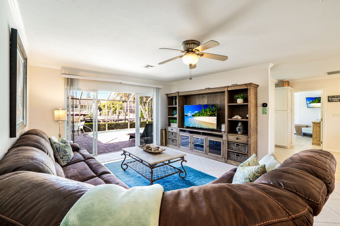 20 Hickory Ct, Marco Island, FL 34145