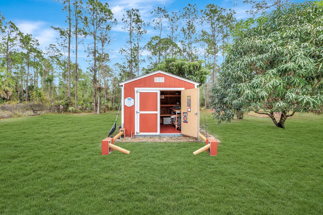 660 20th St SE, Naples, FL 34117