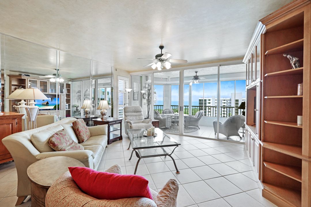 25 Bluebill Ave #1105, Naples, FL 34108