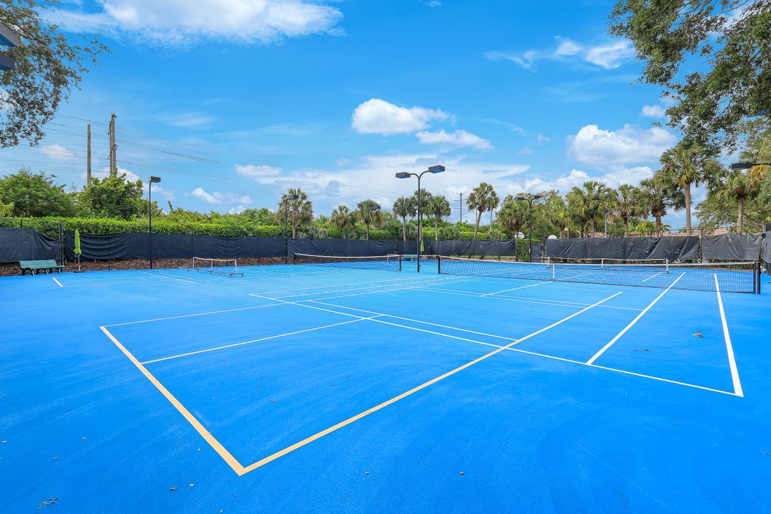 7756 Gardner Dr, Naples, FL 34109