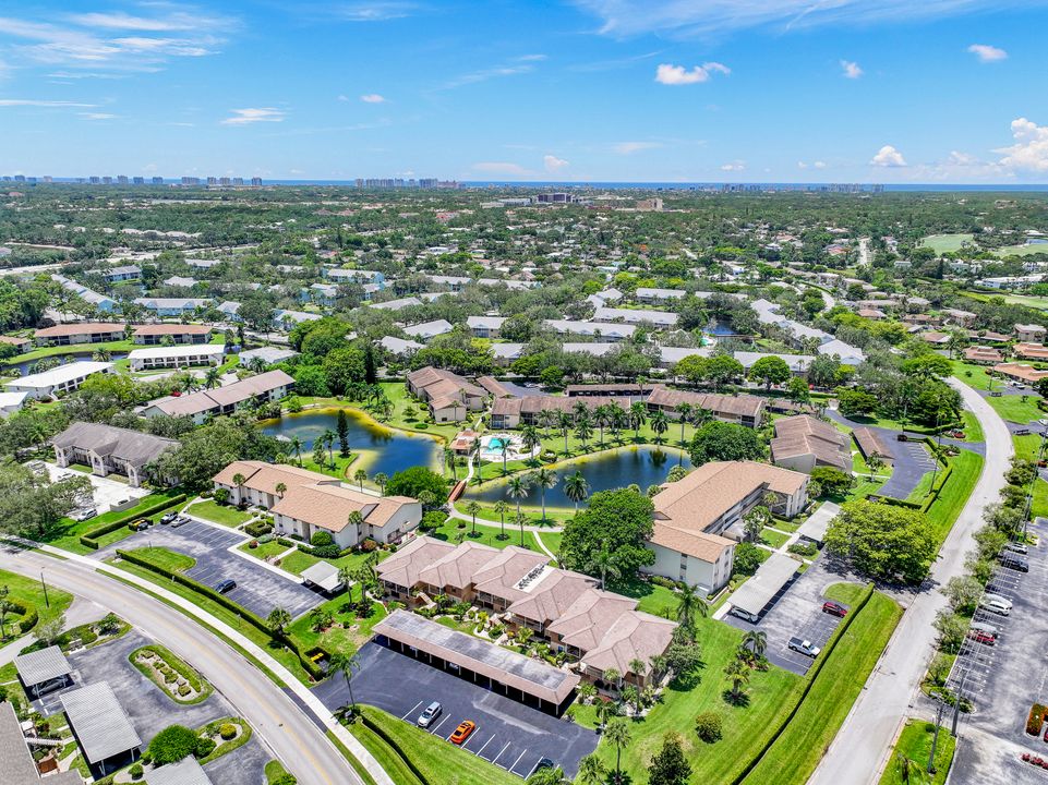 195 Cypress Way E #9, Naples, FL 34110