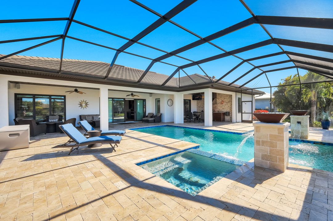 1218 SW 4th Pl, Cape Coral, FL 33991