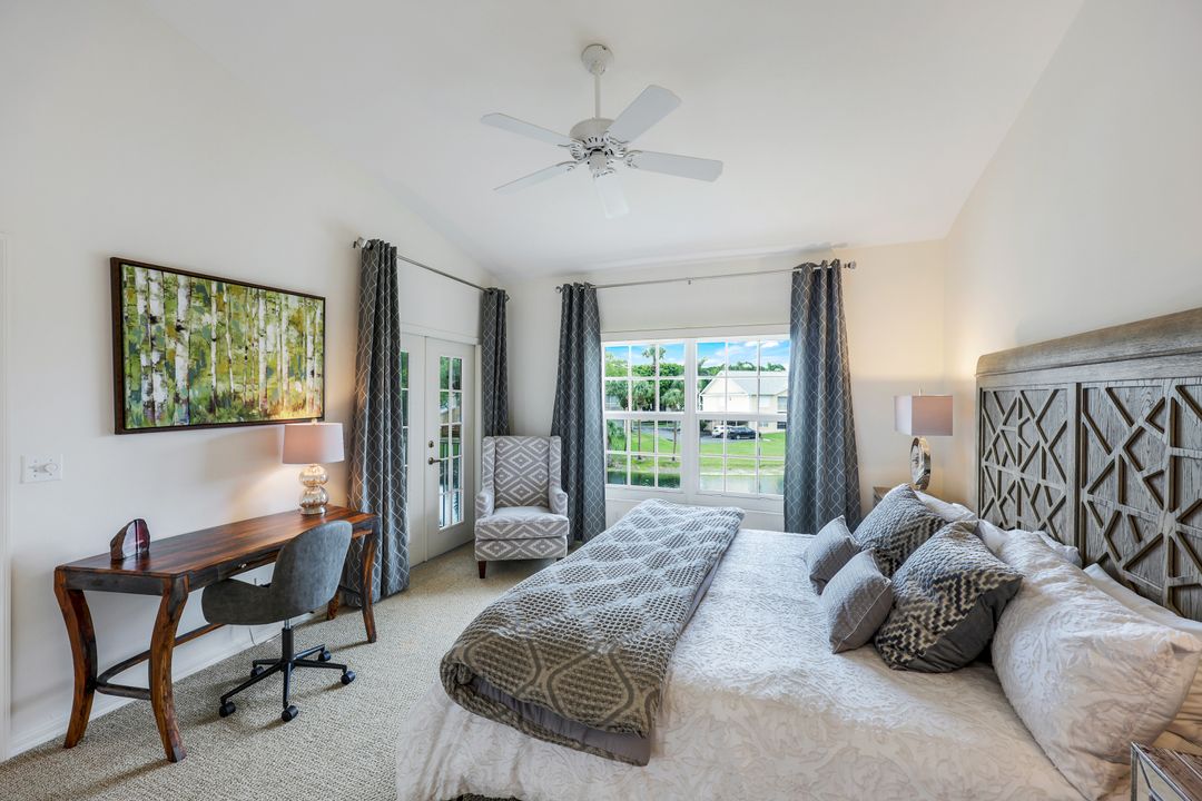 437 Wiggins Lake Ct #201, Naples, FL 34110