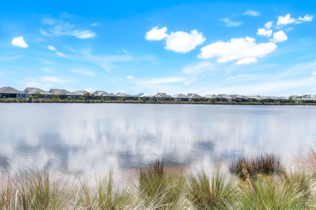 8852 Yucatan Ct, Naples, FL 34112
