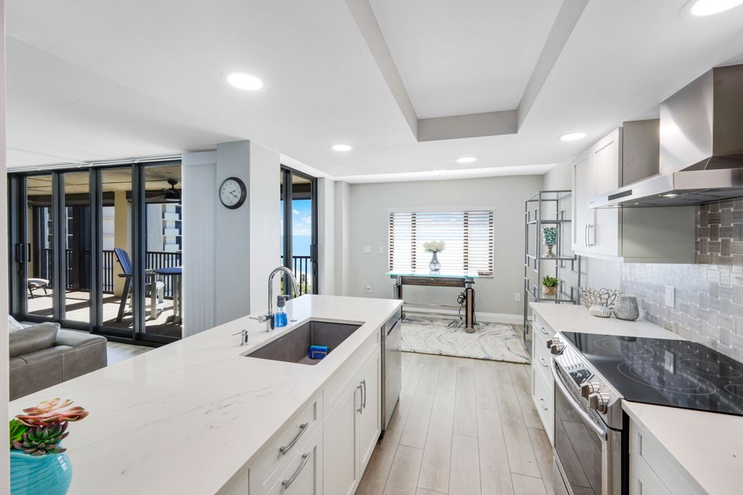 10951 Gulf Shore Dr #1202, Naples, FL 34108