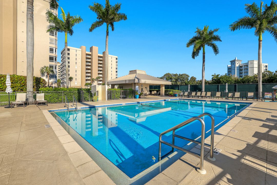 11118 Gulf Shore Dr #803, Naples, FL 34108