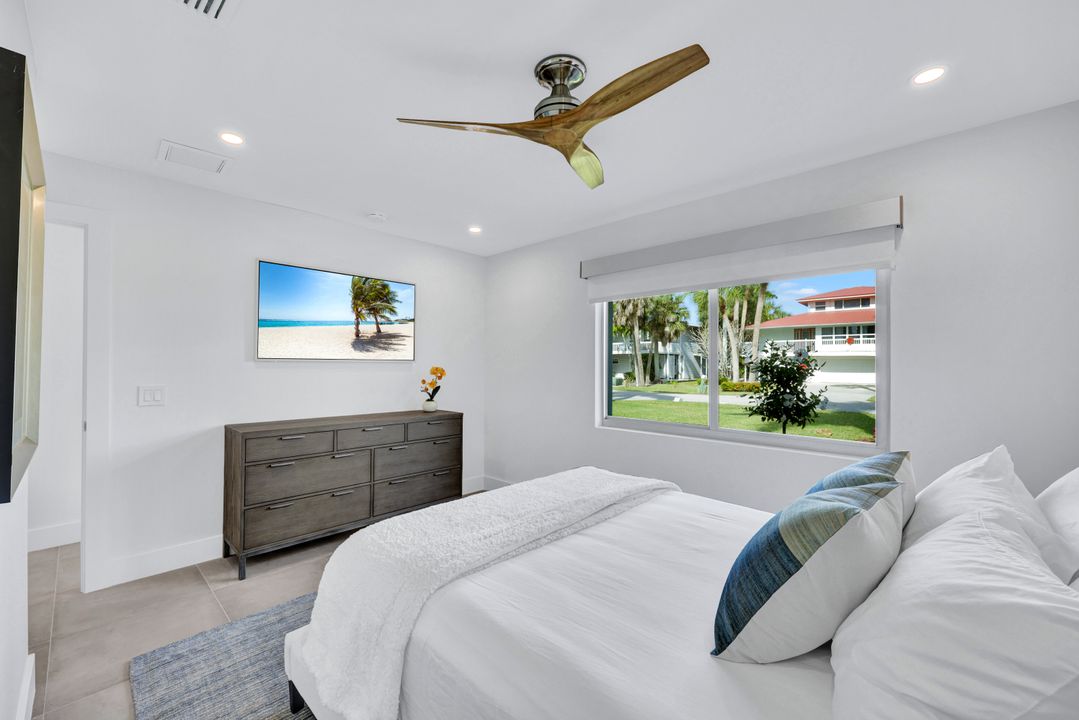 432 Oak Ave, Naples, FL 34108