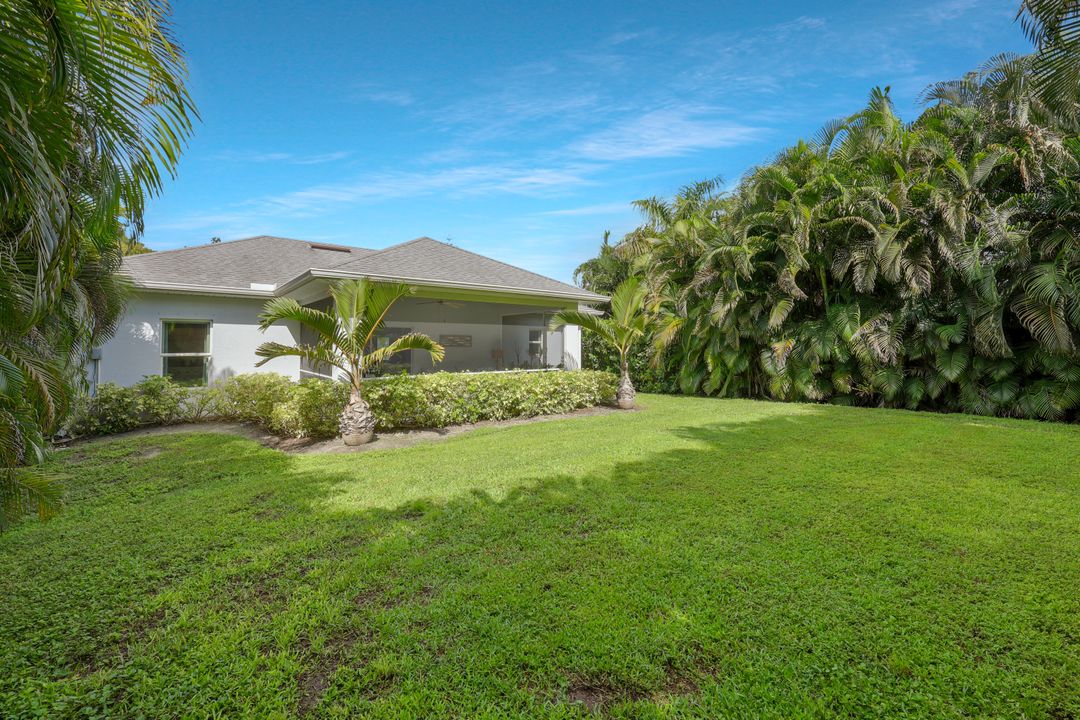 3892 14th St N, Naples, FL 34103