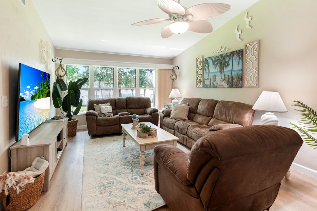 4240 Jack Frost Ct #6, Naples, FL 34112