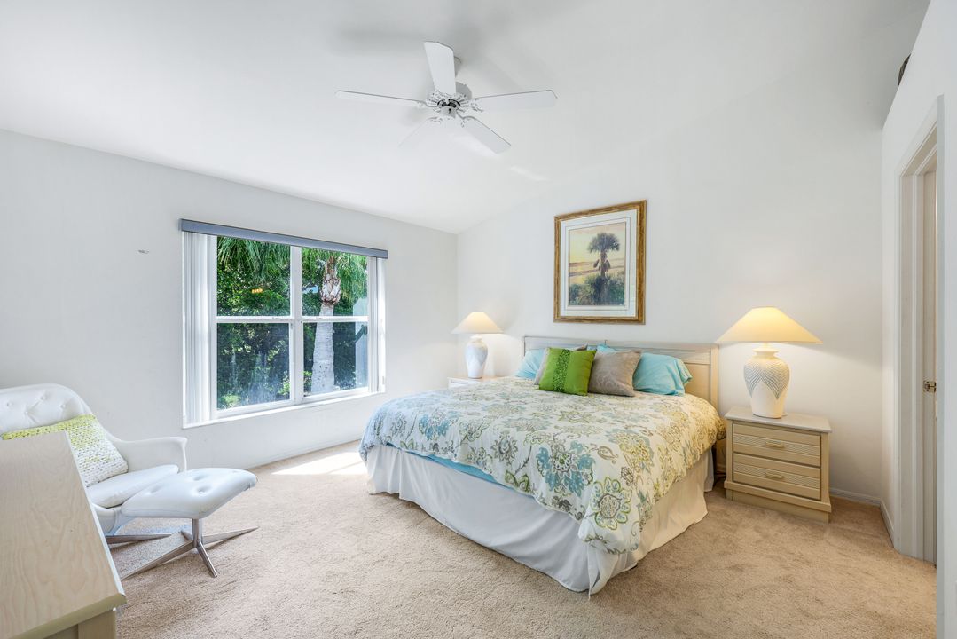 1036 Mainsail Dr #722, Naples, FL 34114