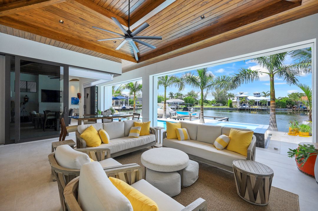 685 Cameo Ct, Marco Island, FL 34145