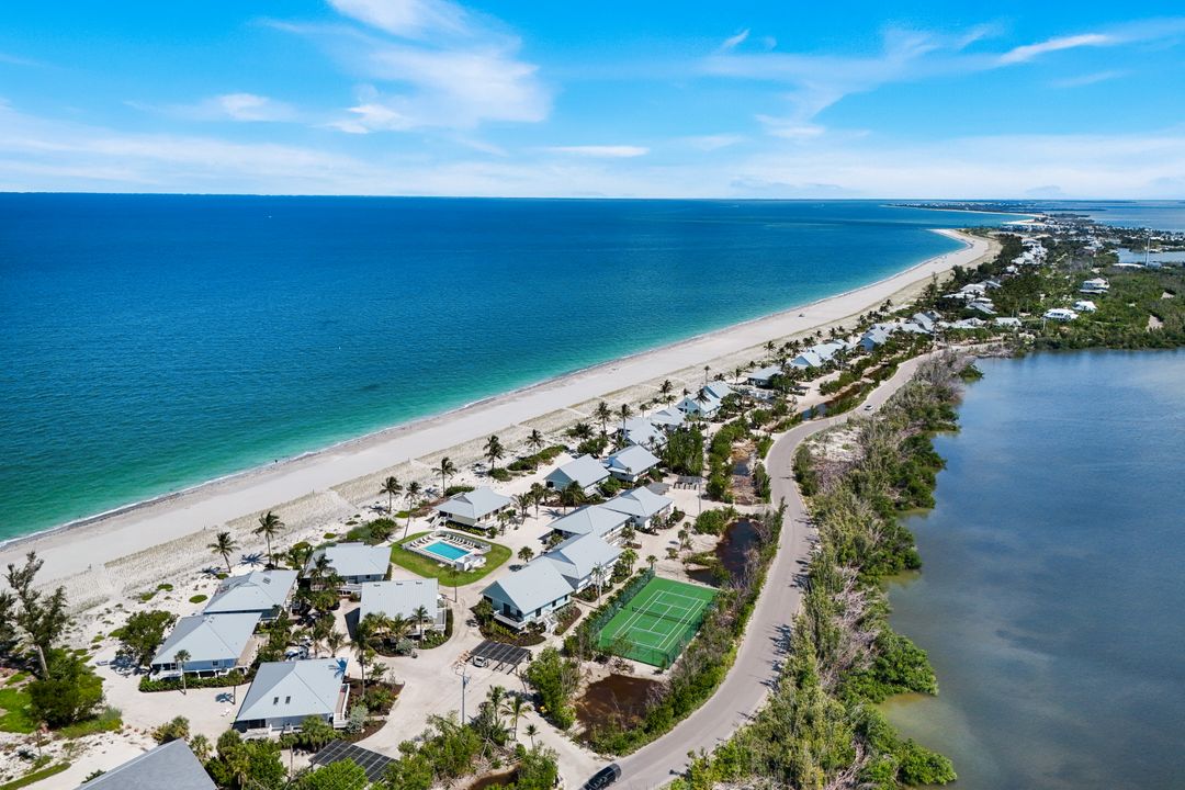 24 Beach Homes, Captiva, FL 33924