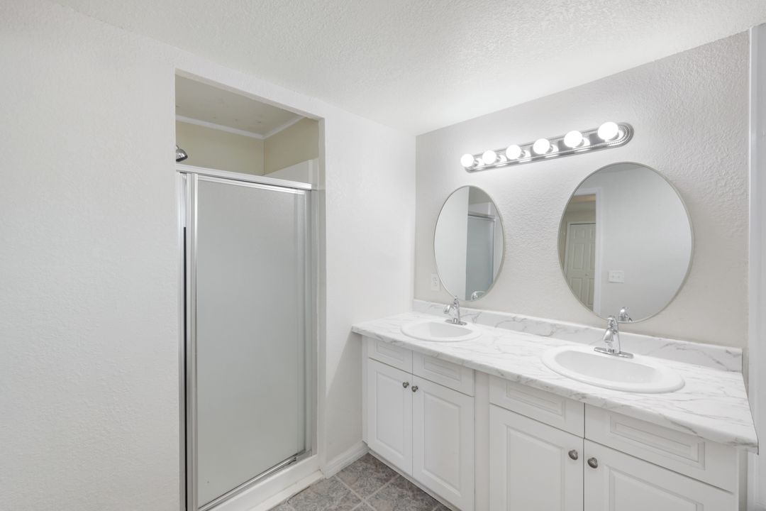 274 Yorkshire Ave, Fort Myers, FL 33908
