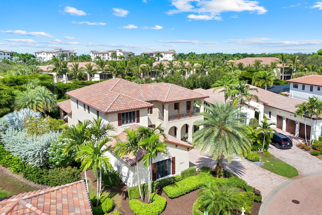2351 Traditions Ct, Naples, FL 34105