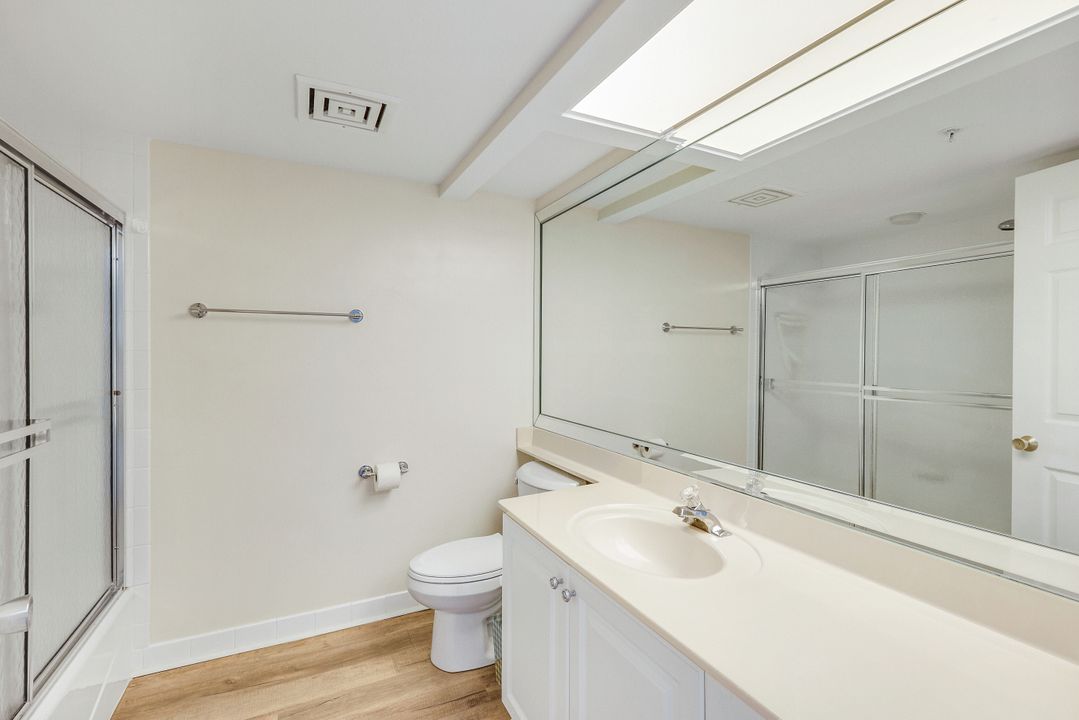 21 Bluebill Ave  #905, Naples, FL 34108