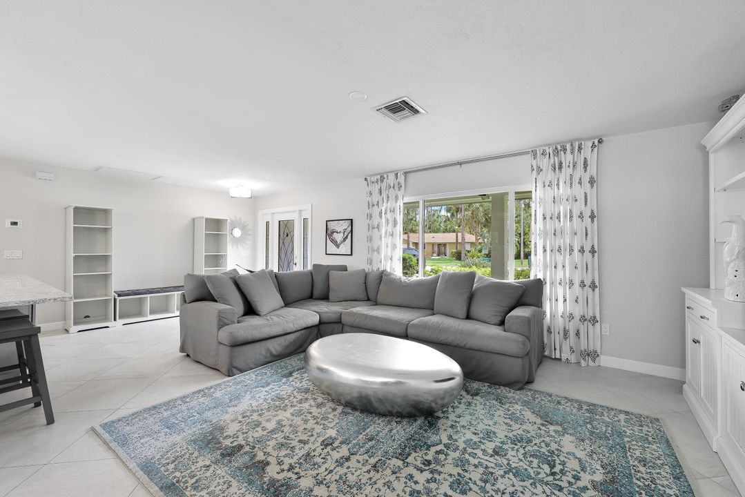 9949 Winchester Wood, Naples, FL 34109