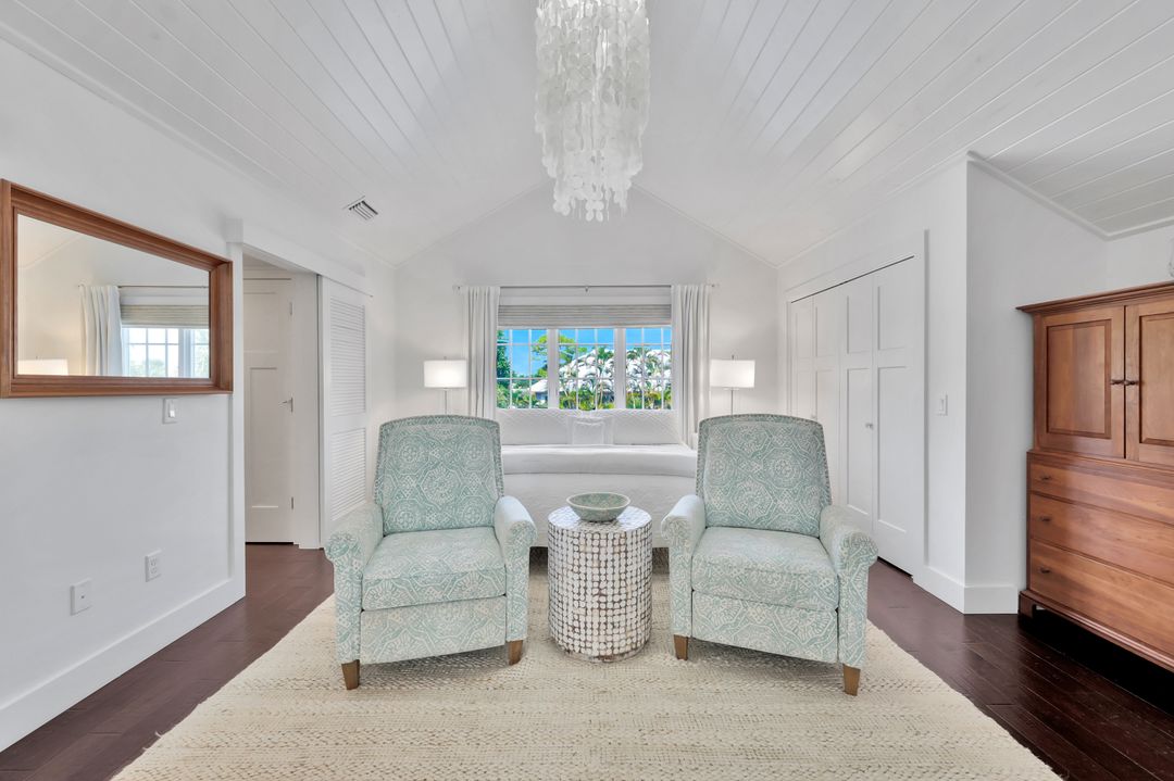 535 93rd Ave N, Naples, FL 34108