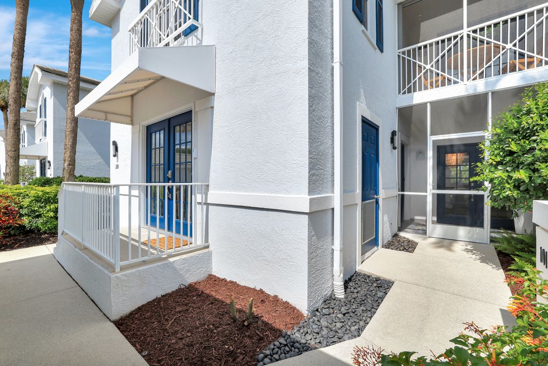 7087 Barrington Cir #101, Pelican Bay, FL 34108