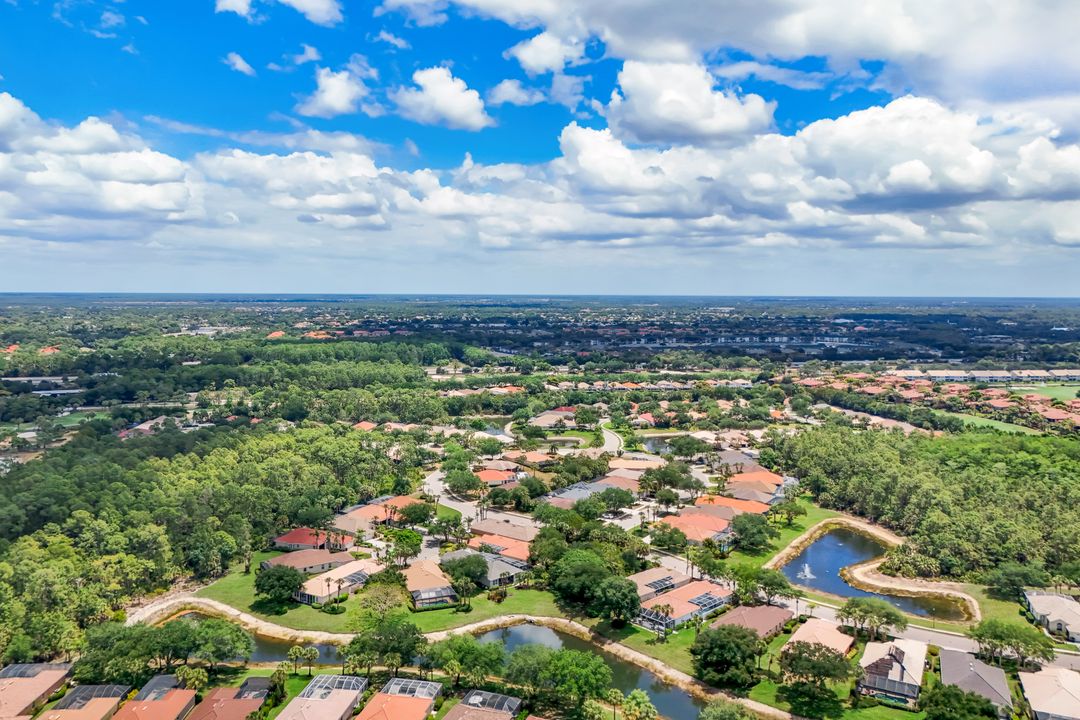 6072 Highwood Park Ln, Naples, FL 34110