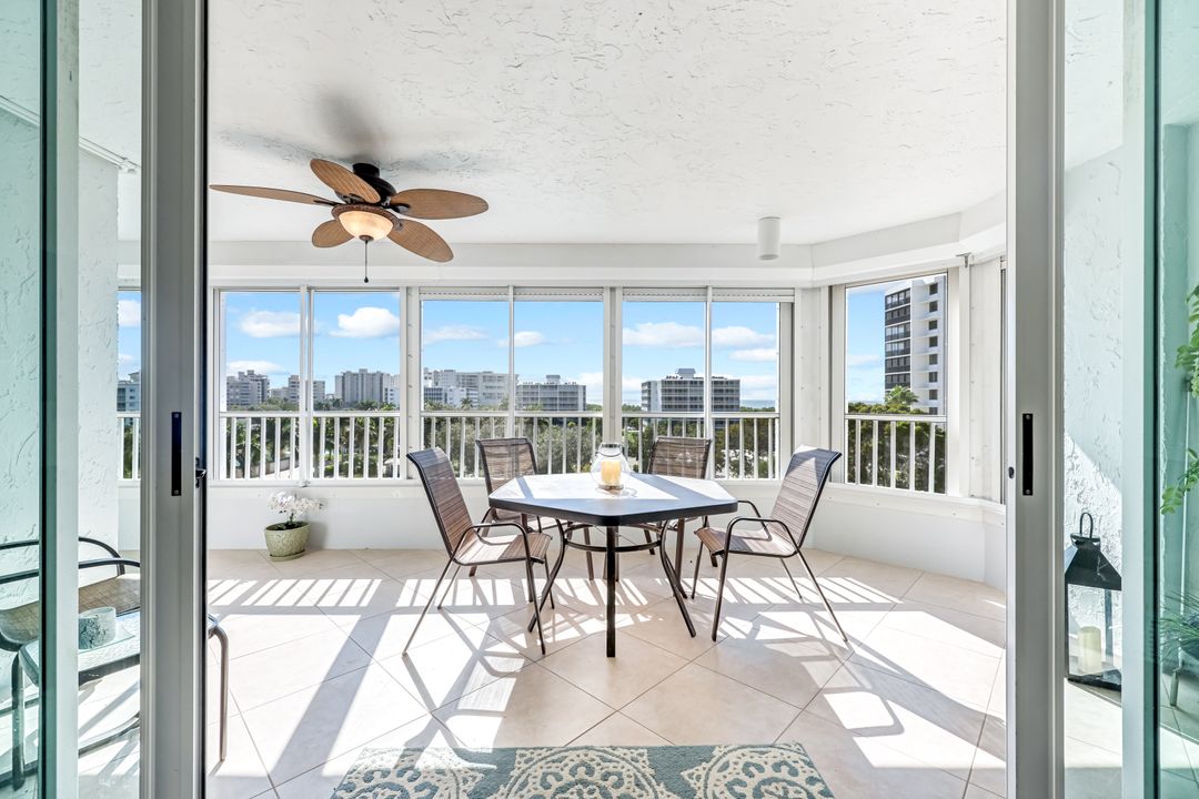 21 Bluebill Ave, Naples, FL 34108