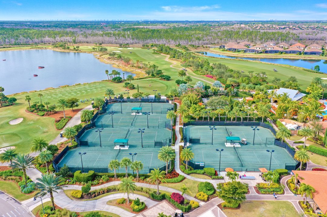 8675 Amour Ct, Naples, FL 34119