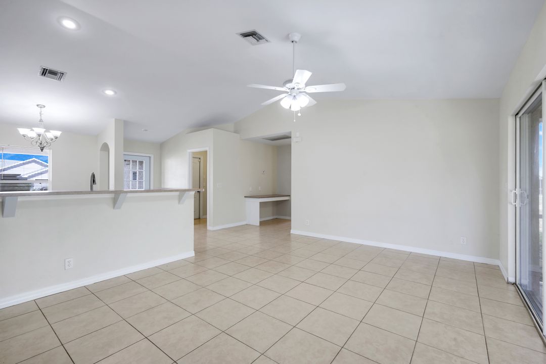 2010 NE 13th Pl, Cape Coral, FL 33909
