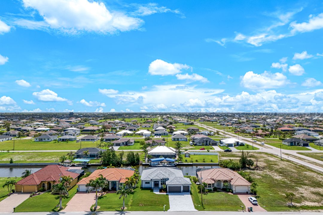 1613 NW 39th Ave, Cape Coral, FL 33993