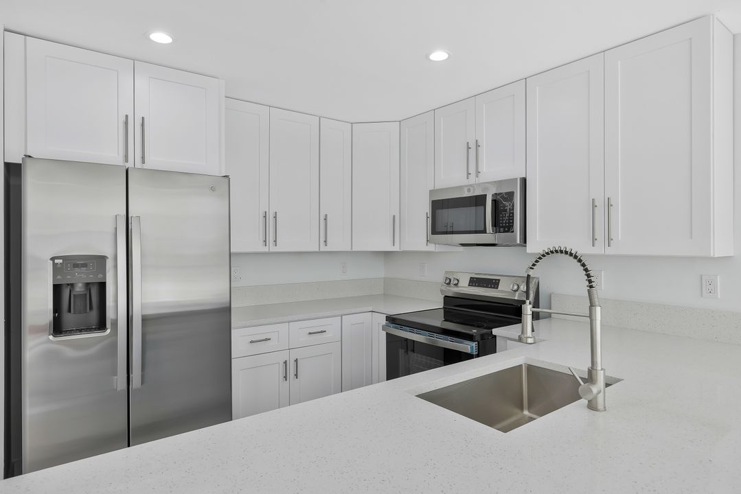 125 Holland St, North Fort Myers, FL 33917