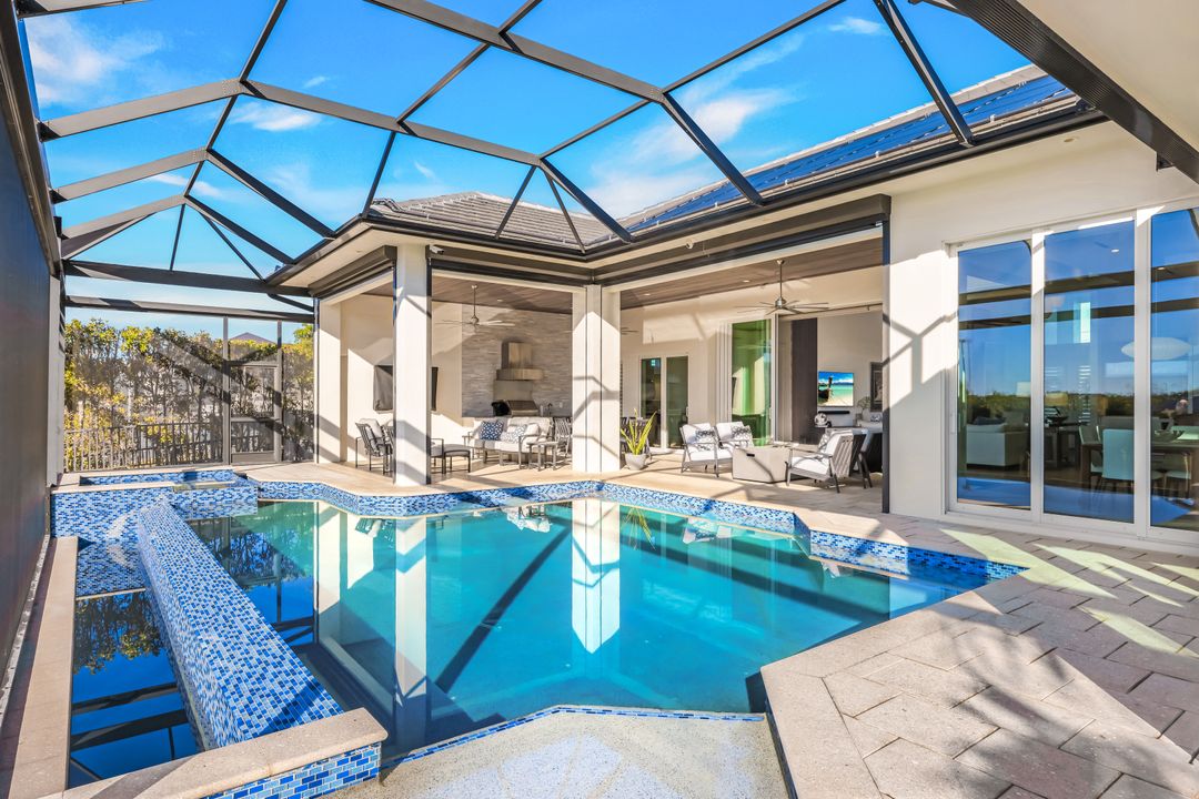 428 SW 39th Ave, Cape Coral, FL 33991