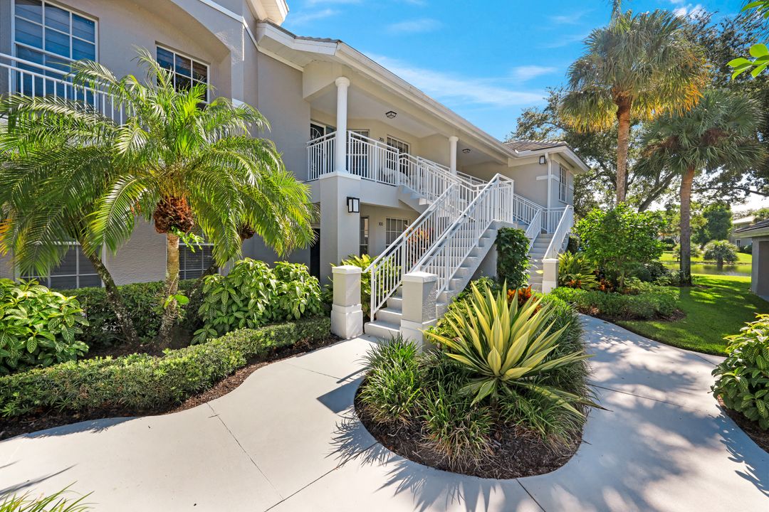 2235 Chesterbrook Ct #203, Naples, FL 34109