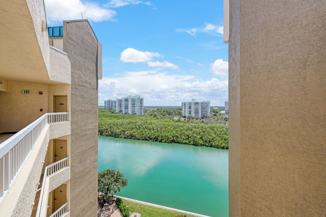 25 Bluebill Ave #1105, Naples, FL 34108