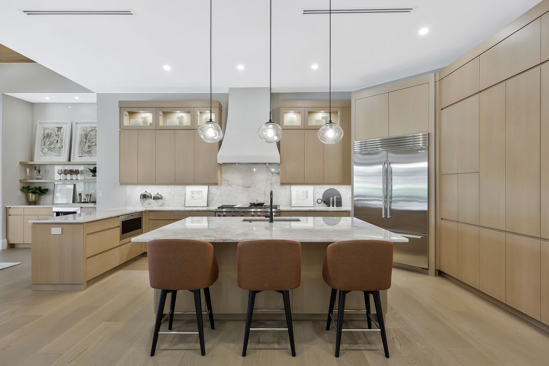 470 Terra Vista Ct, Naples, FL 34119