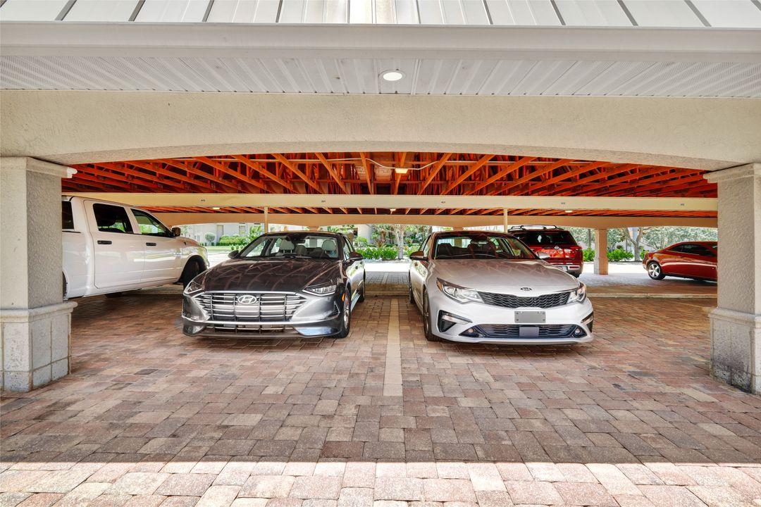 3200 Gulf Shore Blvd N #401, Naples, FL 34103