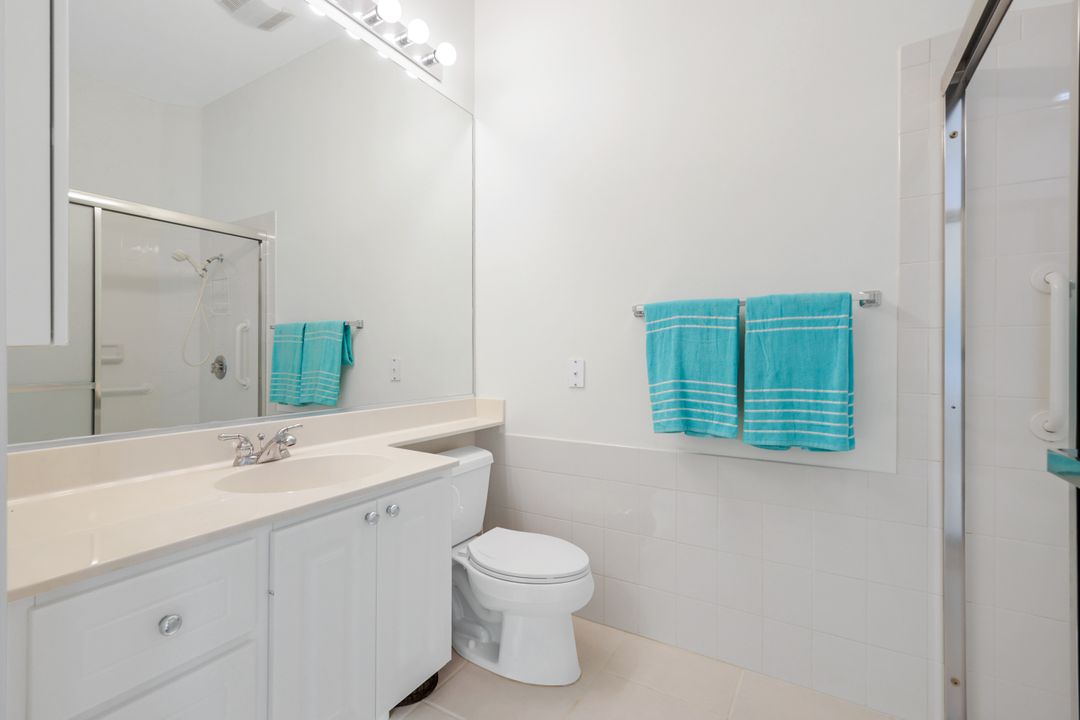 2984 Gilford Way, Naples, FL 34119